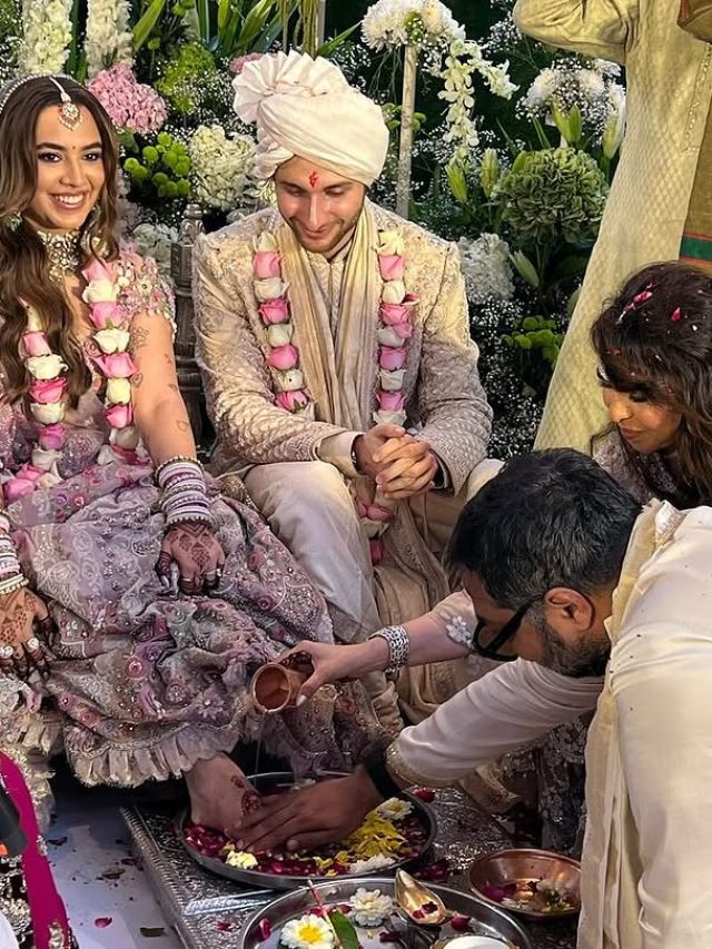 अनुराग कश्यप ने धोए बेटी के पैर, किया कन्यादान, दामाद से बोले- उसका ध्यान रखना