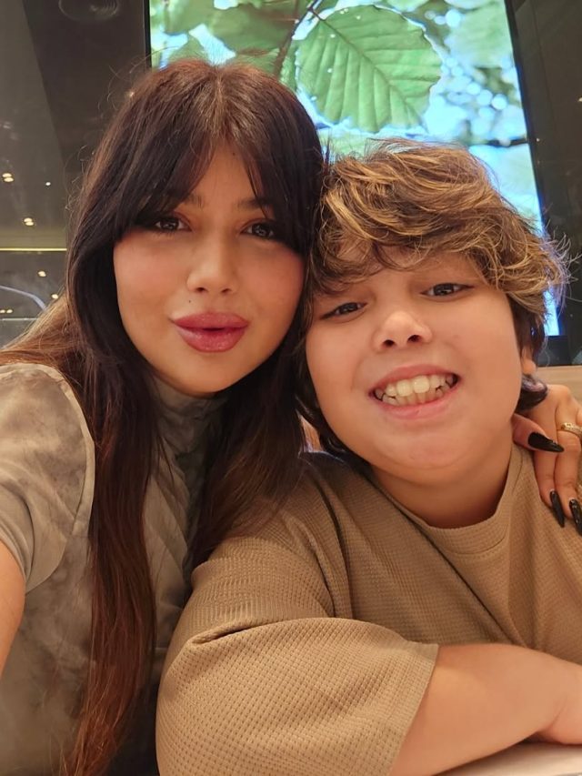 शादी के बाद छोड़ी इंडस्ट्री-बदला धर्म, फैमिली संग खुश आएशा, इतना बड़ा हुआ बेटा