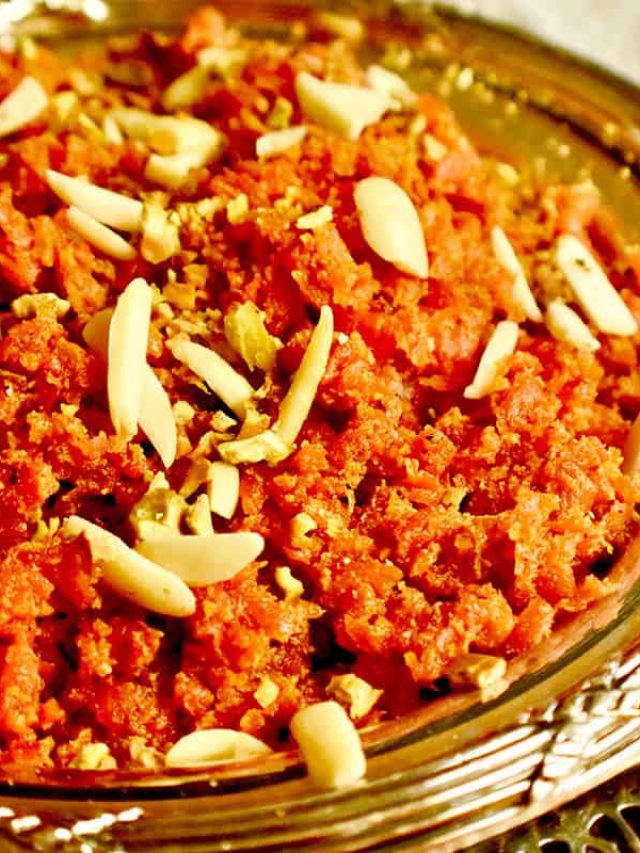 চিনি ছাড়াই এভাবে বানান গাজরের হালুয়া, স্বাদে অসাধারন