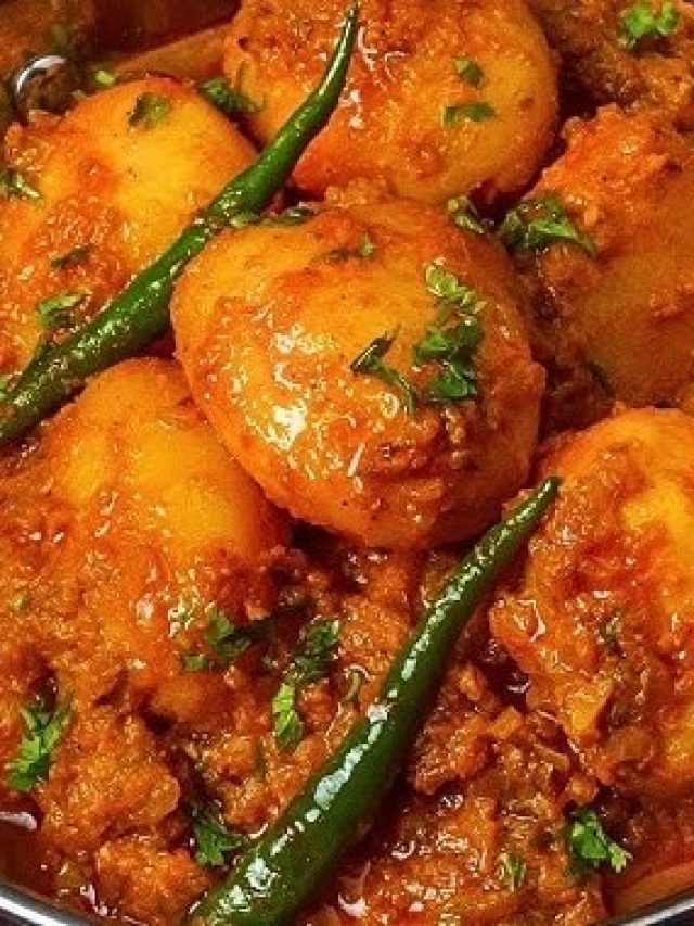 এভাবে ছোটো আলুর দম বানালে সবাই চেটেপুটে খাবে, রাঁধুনির টিপস