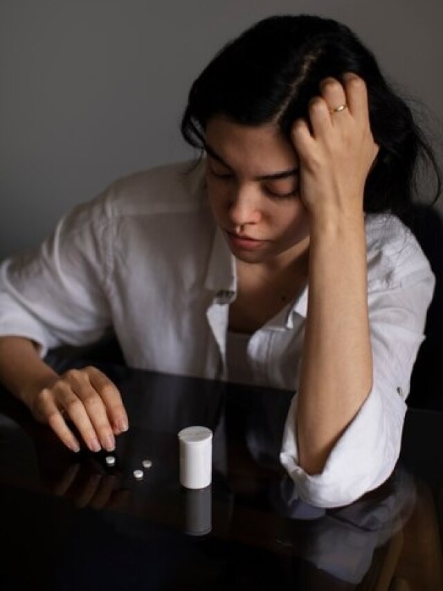 बिना दवा के भी डिप्रेशन से उबर सकते हैं आप, यहां जानें कैसे