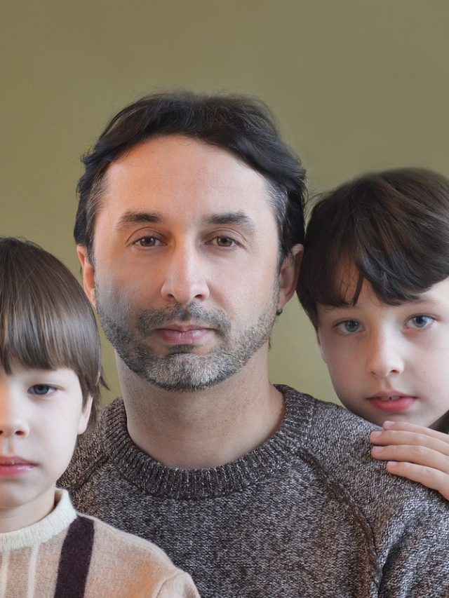 মা-বাবার এই ৩ ভুলে সন্তানের জীবন হয় বরবাদ