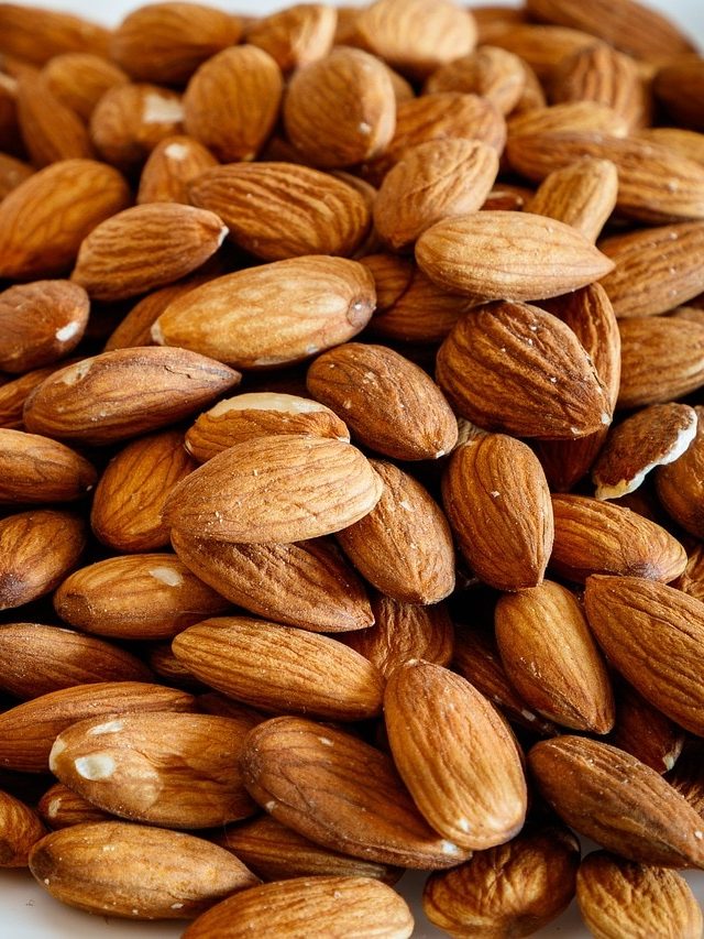 রঙ করা নকল আমন্ড কিনছেন না তো! চিনবেন কীভাবে?  ৫ উপায়