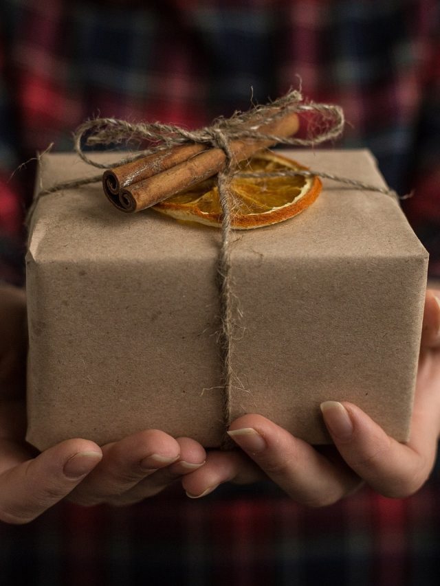 ফ্রিতে পেলেও নেবেন না এই ৪ জিনিস, শনির দশা শুরু হবে