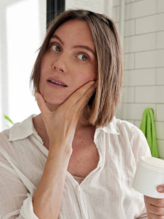 इन 5 फूड्स का ज्यादा सेवन उम्र से पहले बना सकता है बूढ़ा, झुर्रियों से भर देगा चेहरा