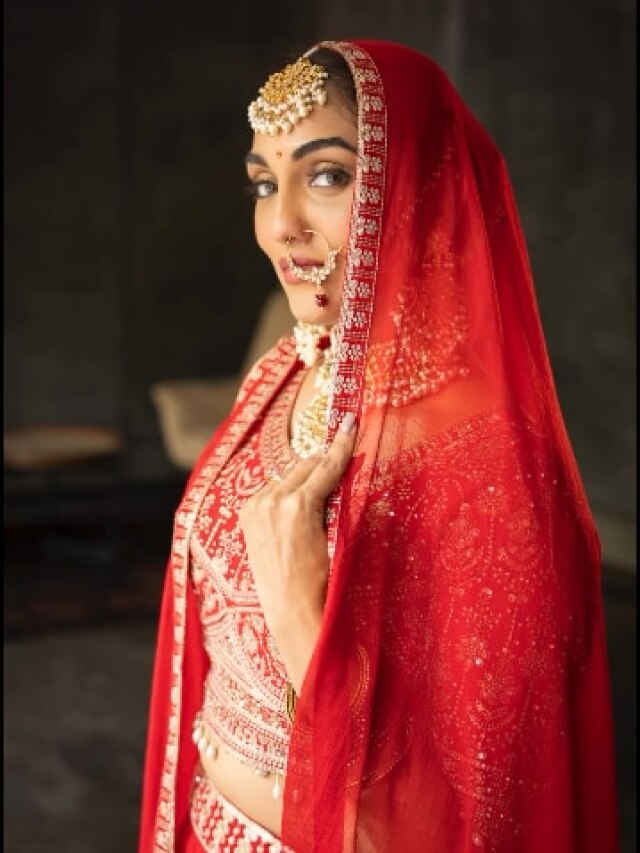 लाल जोड़े में दुल्हन बनीं ऐश्वर्या की भाभी, शरमाते हुए दिए पोज, Video