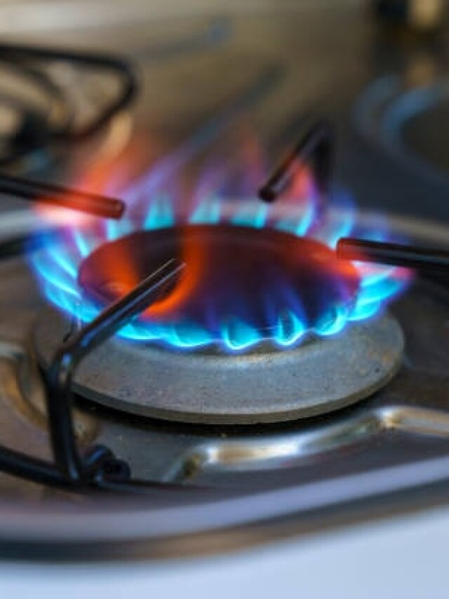 रसोई में इस जगह रखें गैस चूल्हा, कभी खाली नहीं होगा धन का भंडार