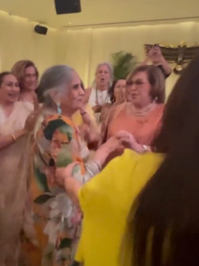 83 की हुईं सलमान की मां, हेलेन का हाथ थाम किया डांस, झूमा खान परिवार