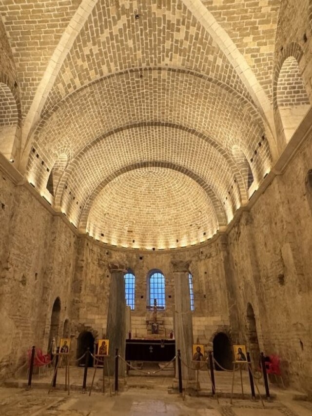 'Is this Santa Claus' tomb?'': Archaeologists unearth St Nicholas’ grave hidden in Turkey