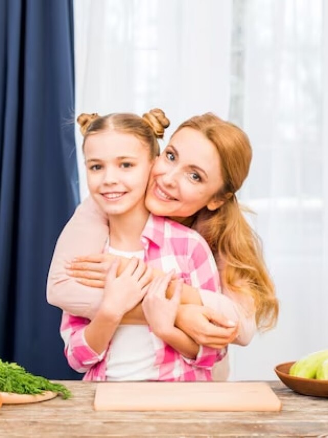 अपने बच्चे को जरूर खिलाएं ये 7 चीजें, दोगुनी रफ्तार से दौड़ेगा दिमाग