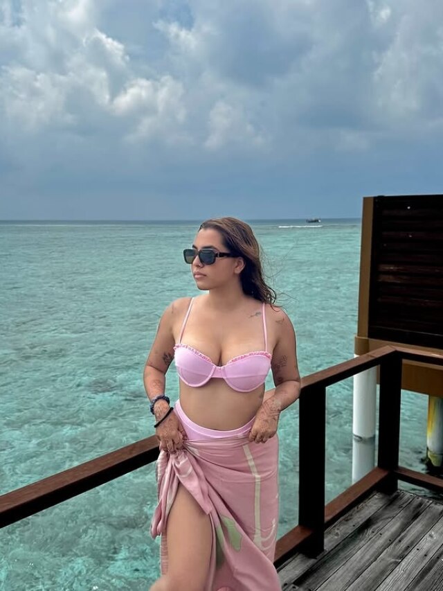 हनीमून पर अनुराग कश्यप की बेटी, फ्लॉन्ट की बिकिनी बॉडी-वेडिंग रिंग, पति संग हुई रोमांटिक