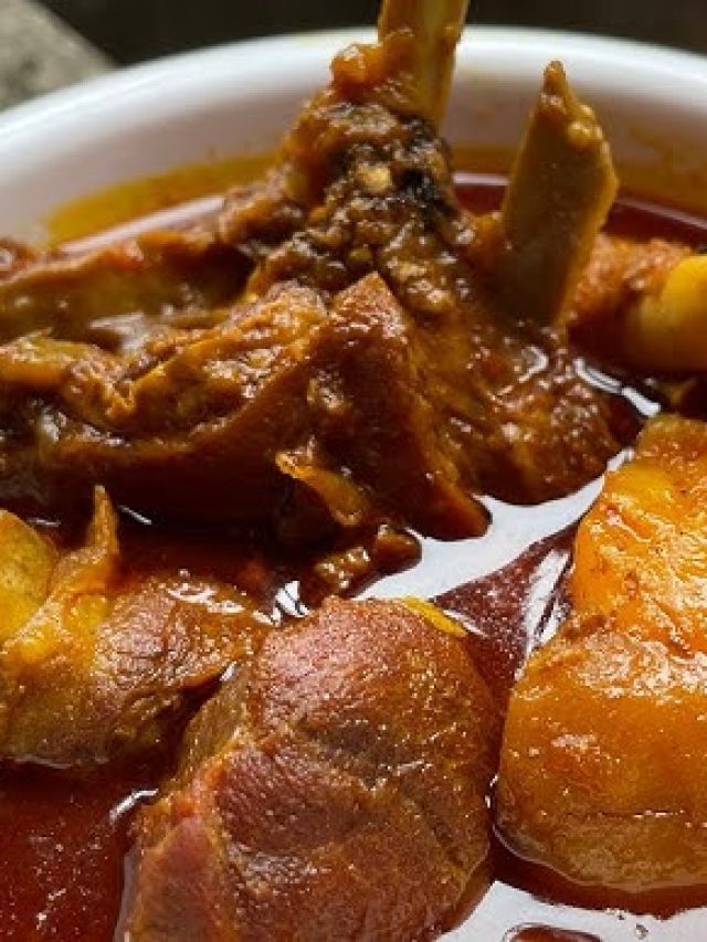 খাসির মাংসের ঝোলে টক দই কখন দেবেন? জেনে রাখুন কাজে লাগবে