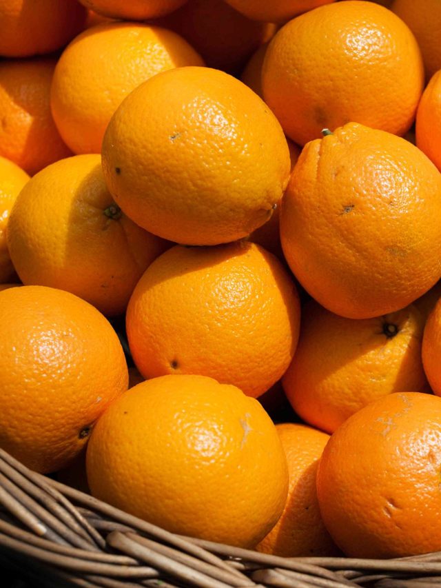 ফলের নাম কেন কমলালেবু? শিক্ষিতরাও মাথা চুলকাবেন