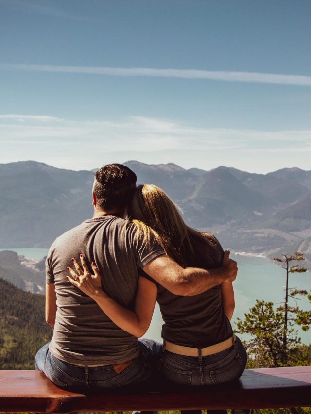 कहां के लोग हैं सबसे हॉट कपल? रोमांस के मामले में ये देश नंबर वन