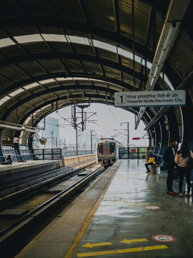 नए साल पर मेट्रो से ले जा रहे हैं शराब, ये नियम जान लें! वर्ना जेल