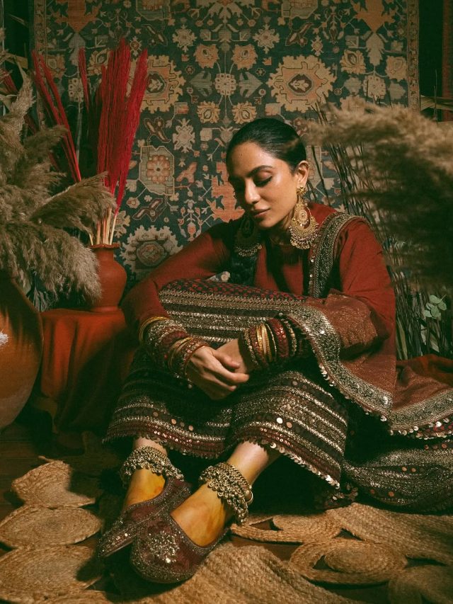 बंजारा लुक में छाई नागा की दुल्हन शोभिता, अक्किनेनी परिवार की बड़ी बहू का दिखा टशन