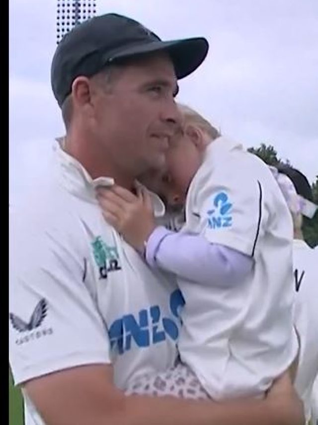 रिटायरमेंट टेस्ट में भावुक हुआ ये दिग्गज, बेटी को गोद में लेकर मैदान पर उतरे