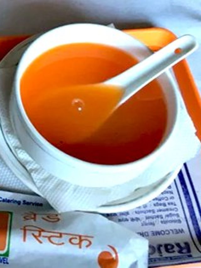 হু হু করা ঠান্ডাতেও থাকুন গরম, রেলওয়ে টমেটো স্যুপ খেয়ে দেখুন