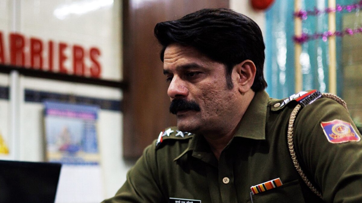 शर्ट लूज... पर 'चौड़' फुल! हाथीराम चौधरी के कैरेक्टर में हैं ये मजेदार खूबियां