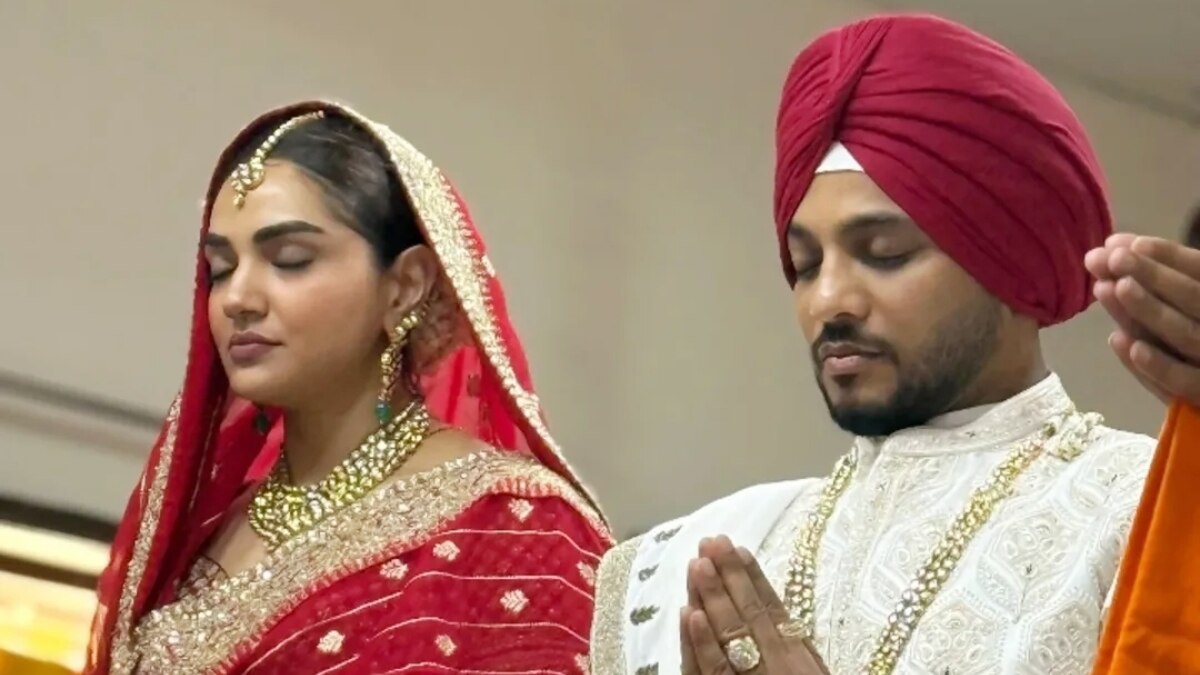 साउथ वेड‍िंग के बाद लाल जोड़े में दिखी रफ्तार की दुल्हन, गुरुद्वारे में हुआ आनंद कारज