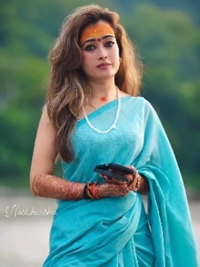 नीली आंखें, मेकअप और जटा में हाइलाइट... चर्चा में महाकुंभ की 'सबसे खूबसूरत' साध्‍वी!