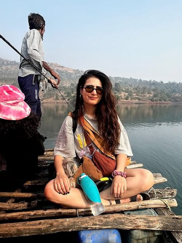 'दंगल गर्ल' फातिमा ने दोस्तों को किया परेशान, सुबह 4 बजे चढ़ीं पहाड़, बोलीं- मरने वाले थे...