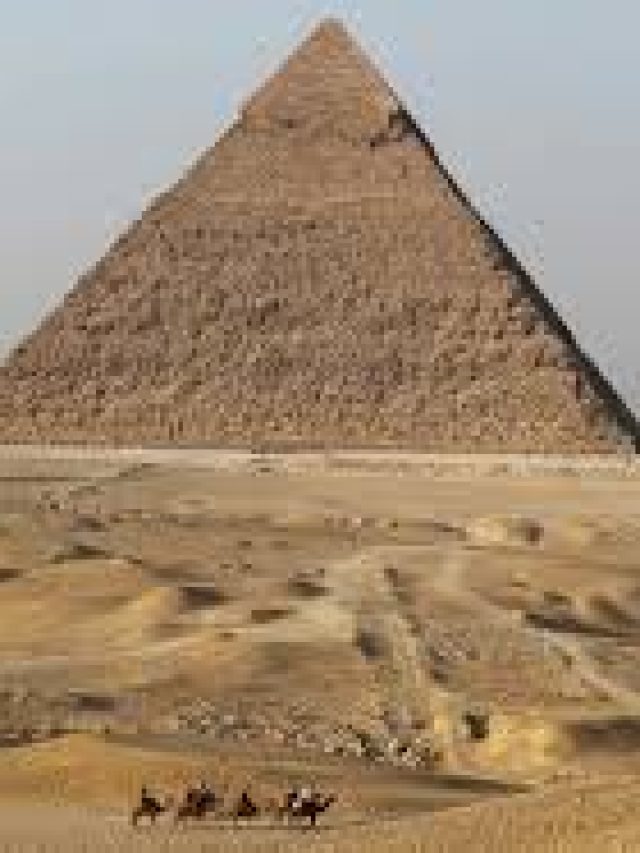 '70-ton blocks, 2 minutes each': Shocking claim suggests 'outsiders' built the Great Pyramid of Giza