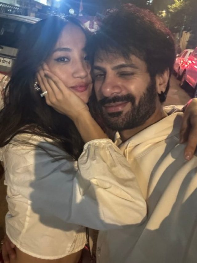 तलाकशुदा एक्टर को डेट नहीं कर रही एक्ट्रेस, बदले सुर, बोली- हम दोनों के बीच...