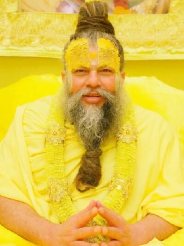 बच्चों को छोड़कर नौकरी पर जाने वाले माता-पिता को प्रेमानंद महाराज ने दी सीख, जरूर पढ़ें