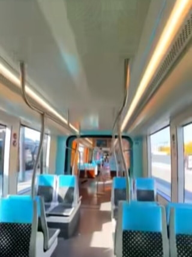 इस ट्रेन को देख रह जाएंगे हैरान, आप भी कहेंगे- इतने साफ तो घर नहीं होते