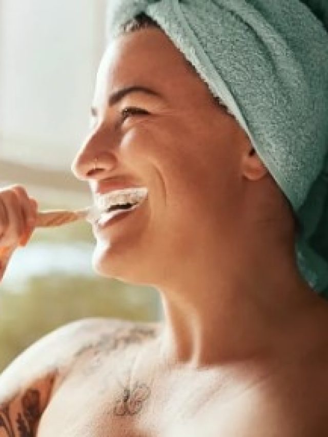 ১০ টাকার এই পাউডারেই দাঁত মুক্তোর মতো সাদা হবে বাড়িতেই