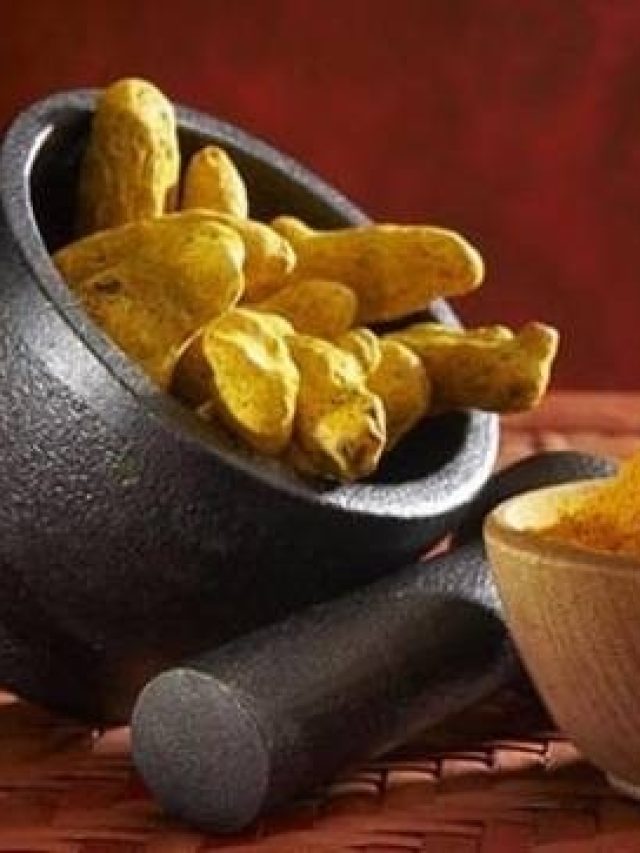 রাতে বালিশের নীচে ১ কুচি হলুদ, তাতেই শুরু খেলা