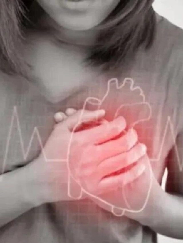 এই ৫ খাবার হার্ট অ্যাটাক ঠেকায়, বুক চিতিয়ে বাঁচবেন আজীবন