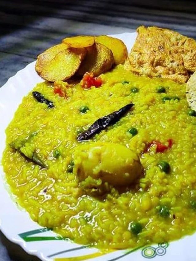 এভাবে খিচুড়ি বানালে সবাই চেয়ে খাবে