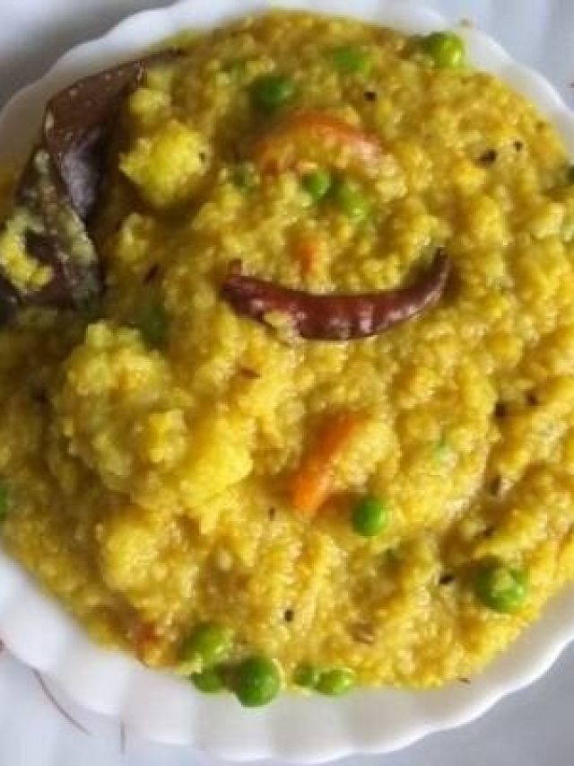 মকর সংক্রান্তিতে এভাবে বানান নিরামিষ খিচুড়ি