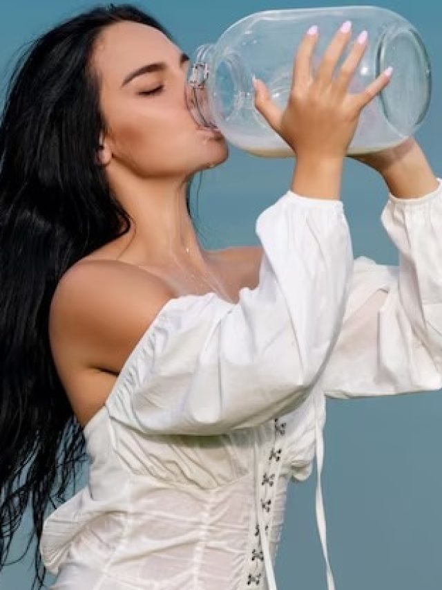 শীতে গরম দুধে ফেলুন এ মুঠো, ব্রেকফাস্টে করুন কামাল, সস্তায় পুষ্টিকর