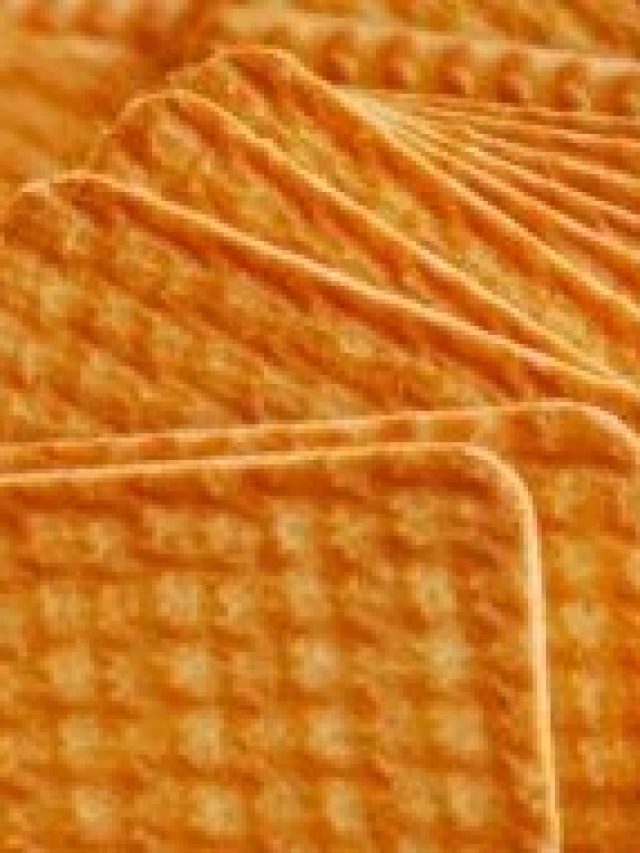 খিদে পেলেই বিস্কুট খান? শরীরে এসব হবেই, জেনে রাখুন