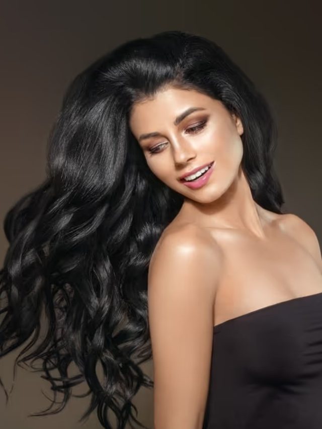 মাথায় ঢালুন এই ফলের খোসা ভেজানো জল, একঢাল কালো চুল গজাবেই