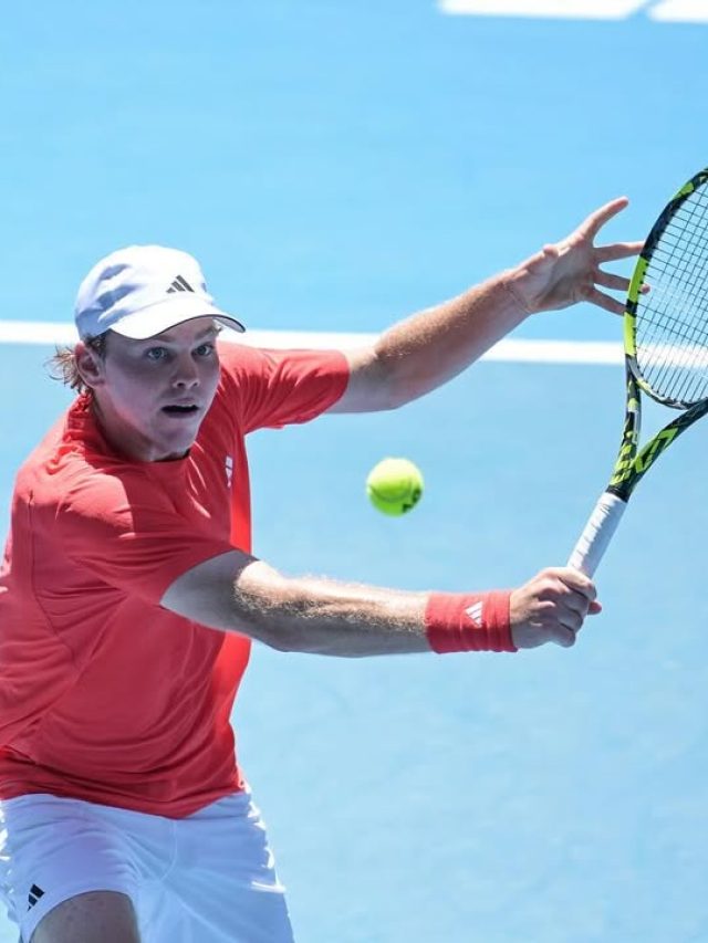 ऑस्ट्रेलियन ओपन में बड़ा उलटफेर... 20 साल के खिलाड़ी ने सितसिपास को हराया