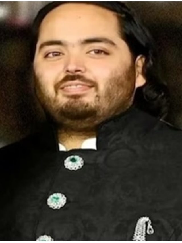 अनंत अंबानी ने पहनी बेशकीमती घड़ी, लगे हैं डायमंड, करोड़ों में है कीमत
