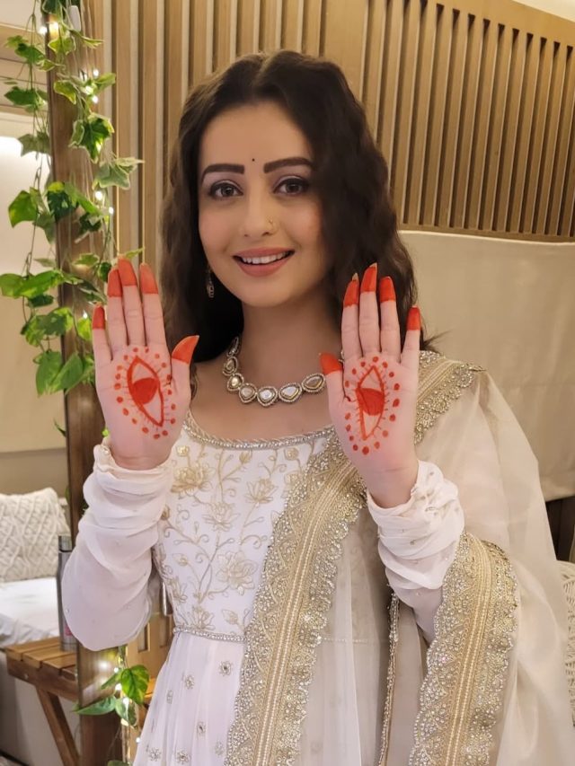 BB से बाहर हुईं चाहत पांडे, 98 दिन में कमाए इतने, जानकर उड़ जाएंगे होश!