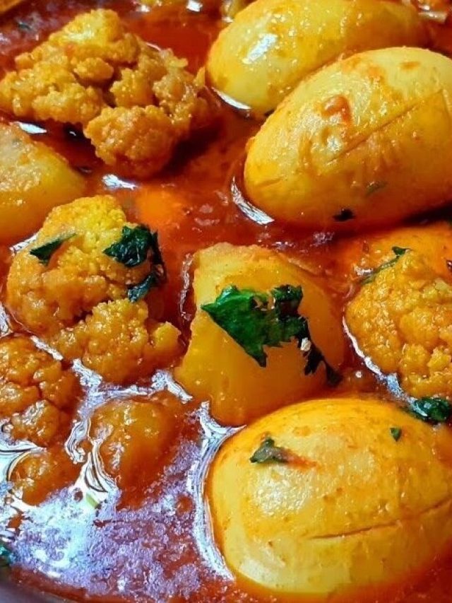 এভাবে বানান ফুলকপি দিয়ে হাঁসের ডিমের ঝোল, চেটেপুটে খাবেন