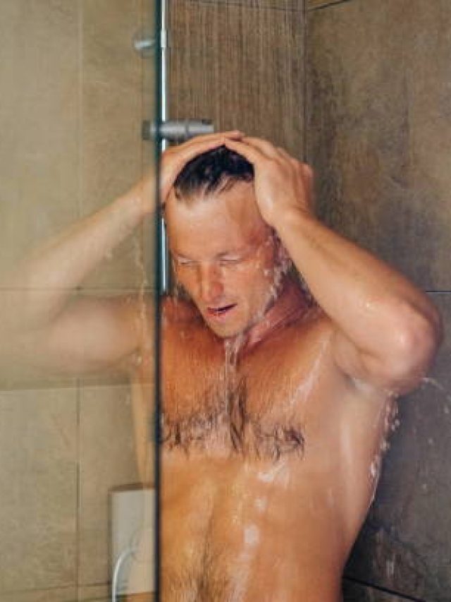 স্নান করার সময় প্রস্রাব হয় কেন, এটা কি রোগের লক্ষণ?