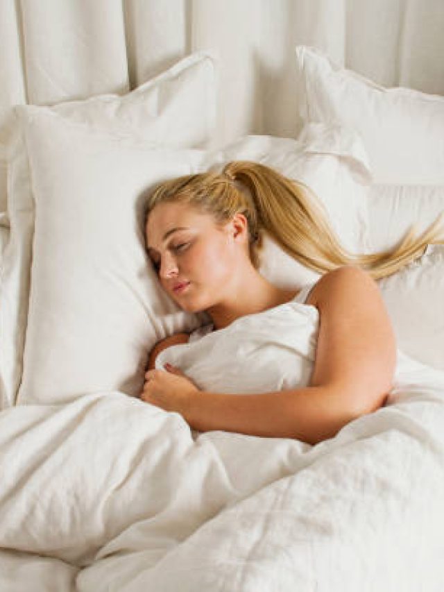 শীতকালে রাতে ঘুমোনোর সময় এই রঙের পোশাক পরলেই ঠান্ডা কম লাগে