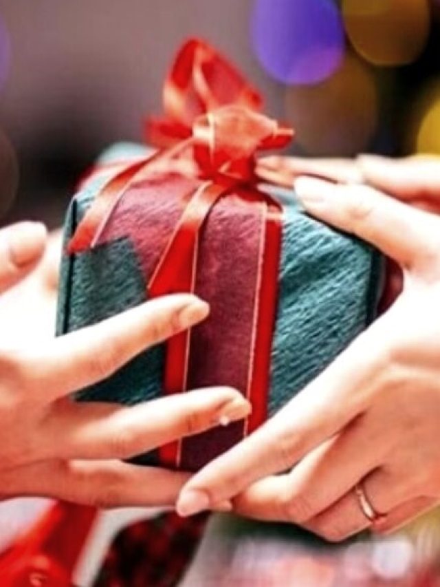 এই জিনিসগুলি ভুলেও কারও থেকে নেবেন না,সাবধান করছেন বাস্তুবিদরা