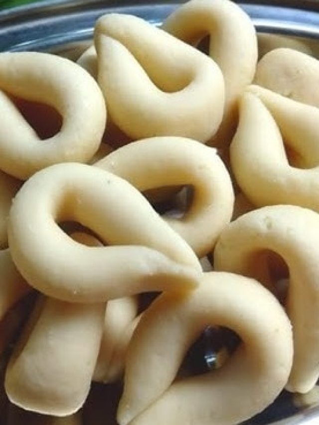 বাড়িতে মাত্র ৫ মিনিটে বানানো যায় গুজিয়া, জেনে নিন