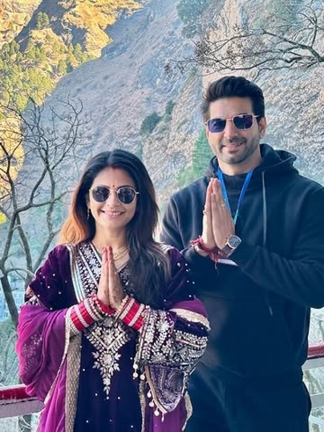 शादी के बाद हनीमून पर नहीं गई 'इमली' एक्ट्रेस, पति संग किए मां वैष्णो देवी के दर्शन, Photos