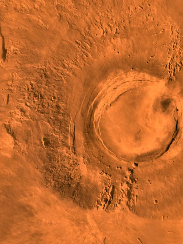 'Mars is alive': Hidden volcanic plumes and polar secrets crack one of planet's biggest mystery