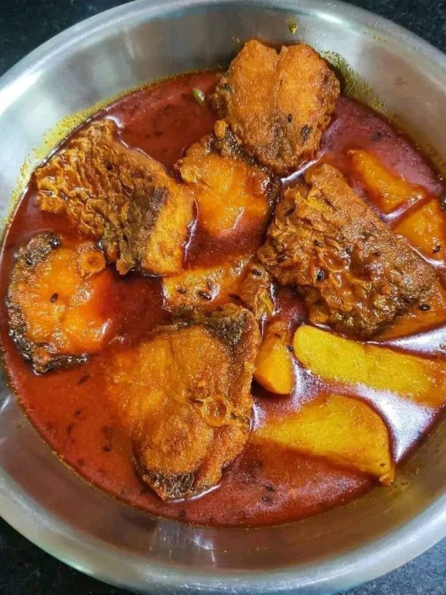 কালোজিরে-আলু দিয়ে পাতলা মাছের ঝোল, মধ্যবিত্তের রেসিপি