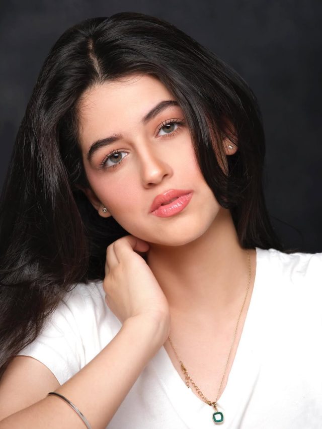 अमिताभ के नातिन अगस्त्य संग दिखेंगे नाओमिका सरन, राजेश खन्ना से खास कनेक्शन